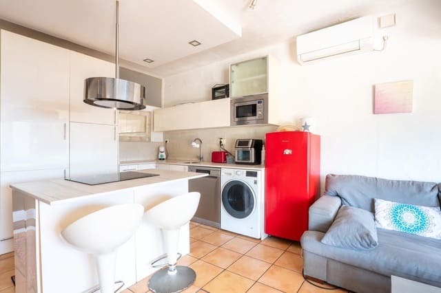 3 quarto Apartamento para venda em Santa Eulalia / Santa Eularia com piscina - 570 000 € (Ref: 9959796)