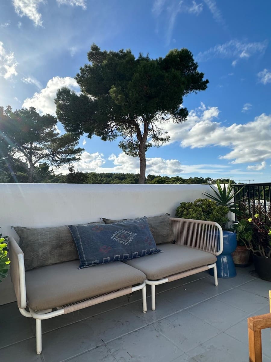 1 soverom Leilighet til leie i Portinax med svømmebasseng - € 1 200 (Ref: 9984995)