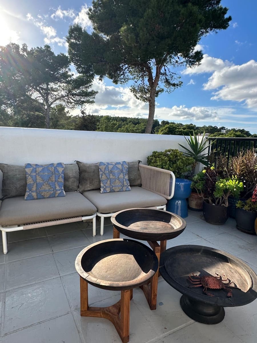 1 soverom Leilighet til leie i Portinax med svømmebasseng - € 1 200 (Ref: 9984995)