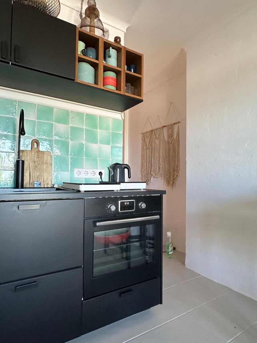 1 soverom Leilighet til leie i Portinax med svømmebasseng - € 1 200 (Ref: 9984995)