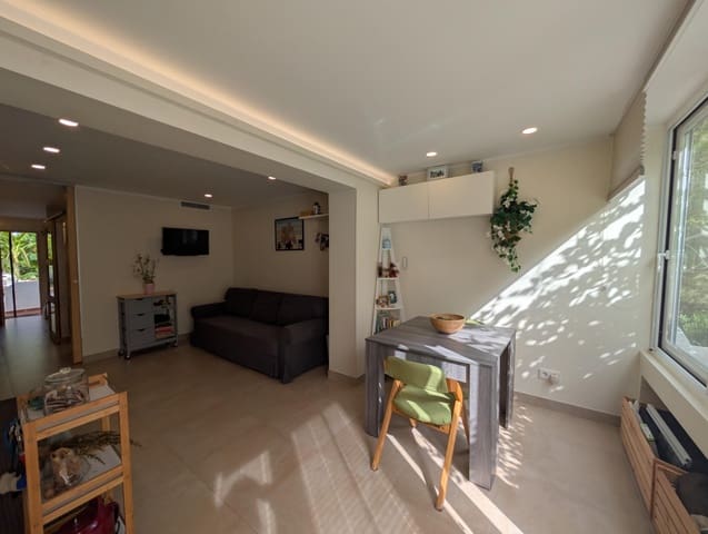 1 sypialnia Apartament do wynajęcia w Santa Eulalia / Santa Eularia z basenem - 1 500 € (Ref: 9984997)