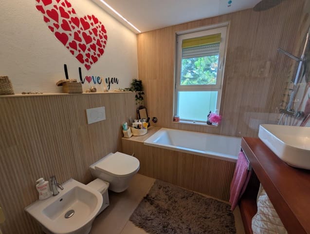 1 sypialnia Apartament do wynajęcia w Santa Eulalia / Santa Eularia z basenem - 1 500 € (Ref: 9984997)