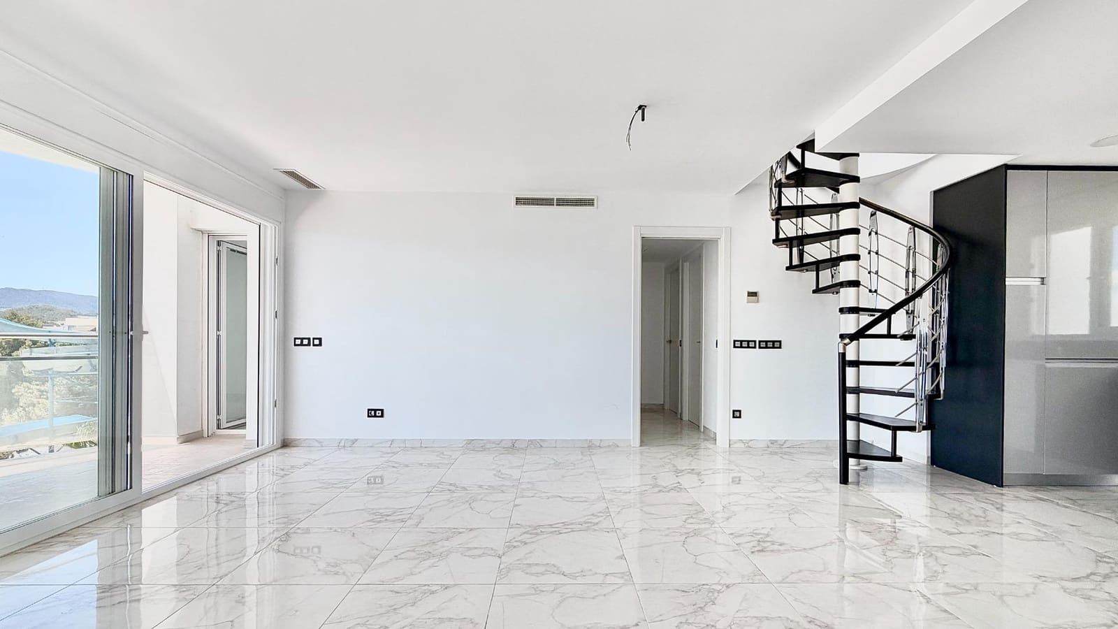 Ático de 3 habitaciones en San Jose / Sant Josep de Sa Talaia en venta con piscina garaje - 786.000 € (Ref: 9998818)