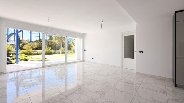 3 soveværelse Strandlejlighed til salg i San Jose / Sant Josep de Sa Talaia med swimmingpool garage - € 685.000 (Ref: 9998819)