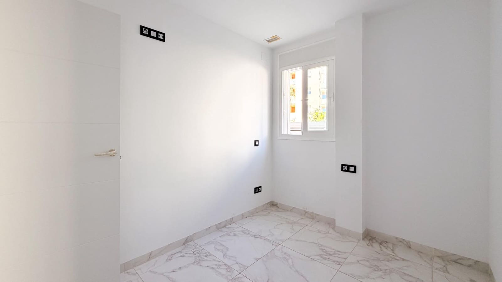 3 soveværelse Strandlejlighed til salg i San Jose / Sant Josep de Sa Talaia med swimmingpool garage - € 685.000 (Ref: 9998819)