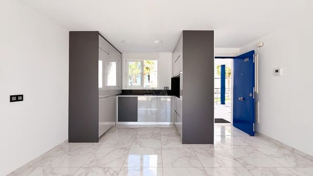 3 soveværelse Strandlejlighed til salg i San Jose / Sant Josep de Sa Talaia med swimmingpool garage - € 685.000 (Ref: 9998819)