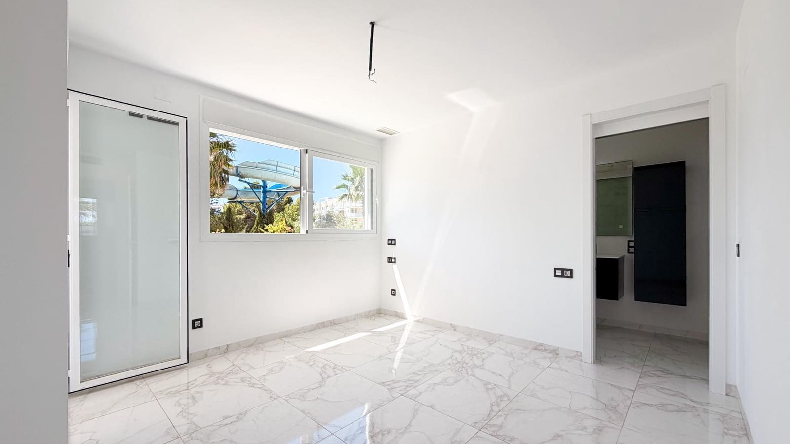 3 soveværelse Strandlejlighed til salg i San Jose / Sant Josep de Sa Talaia med swimmingpool garage - € 685.000 (Ref: 9998819)