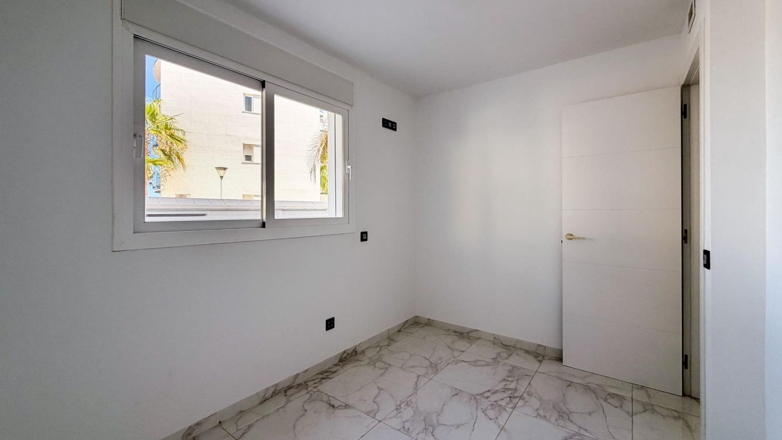 3 soveværelse Strandlejlighed til salg i San Jose / Sant Josep de Sa Talaia med swimmingpool garage - € 685.000 (Ref: 9998819)