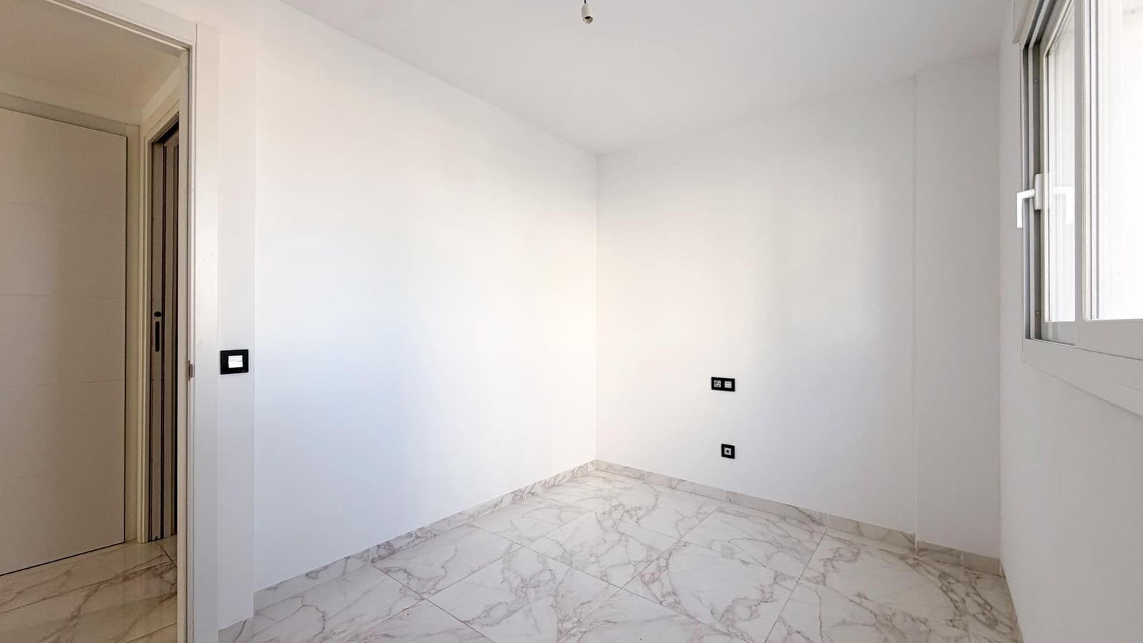 3 soveværelse Strandlejlighed til salg i San Jose / Sant Josep de Sa Talaia med swimmingpool garage - € 685.000 (Ref: 9998819)