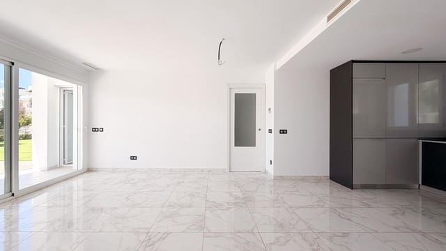 3 soveværelse Strandlejlighed til salg i San Jose / Sant Josep de Sa Talaia med swimmingpool garage - € 685.000 (Ref: 9998819)