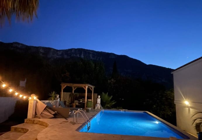 6 quarto Moradia para venda em La Drova com piscina garagem - 675 000 € (Ref: 10034809)