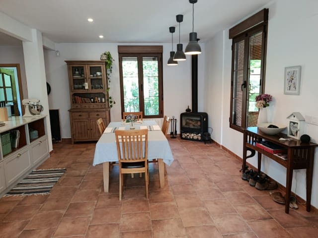 6 quarto Moradia para venda em La Drova com piscina garagem - 675 000 € (Ref: 10034809)