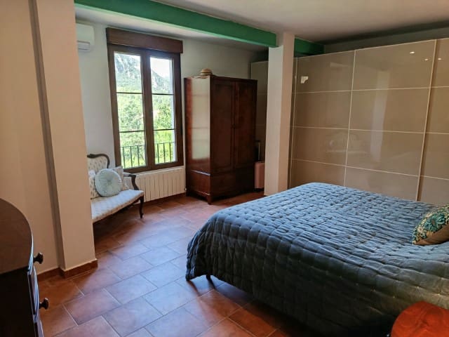 6 quarto Moradia para venda em La Drova com piscina garagem - 675 000 € (Ref: 10034809)