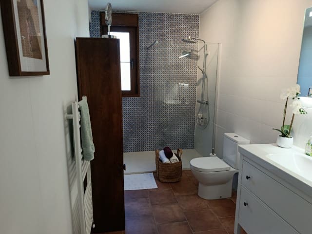 6 quarto Moradia para venda em La Drova com piscina garagem - 675 000 € (Ref: 10034809)