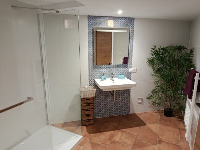 6 quarto Moradia para venda em La Drova com piscina garagem - 675 000 € (Ref: 10034809)