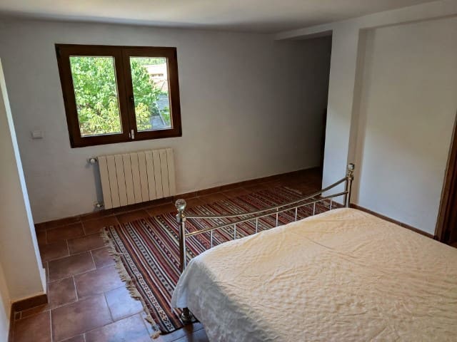 6 quarto Moradia para venda em La Drova com piscina garagem - 675 000 € (Ref: 10034809)