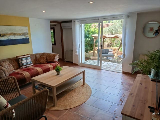 6 quarto Moradia para venda em La Drova com piscina garagem - 675 000 € (Ref: 10034809)