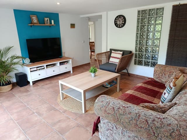 6 quarto Moradia para venda em La Drova com piscina garagem - 675 000 € (Ref: 10034809)