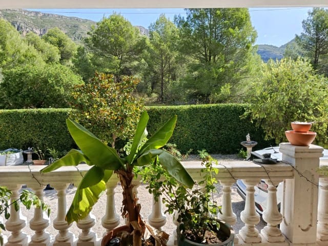 6 quarto Moradia para venda em La Drova com piscina garagem - 675 000 € (Ref: 10034809)