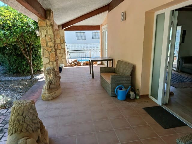 3 bedroom Villa for sale in La Drova with pool garage - € 395,000 (Ref: 10037792)