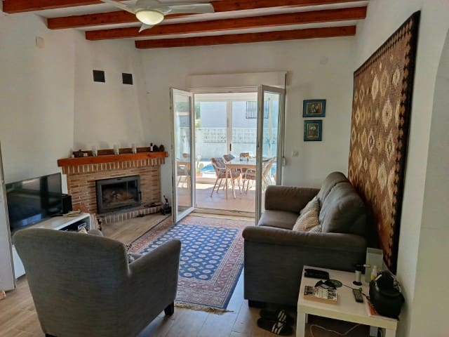 3 bedroom Villa for sale in La Drova with pool garage - € 395,000 (Ref: 10037792)