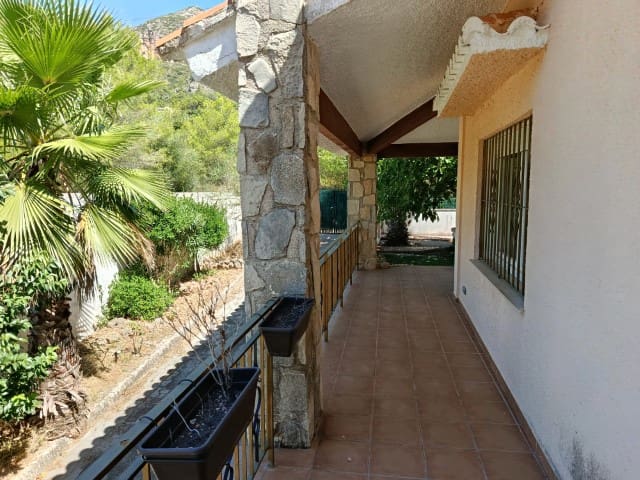 3 bedroom Villa for sale in La Drova with pool garage - € 395,000 (Ref: 10037792)