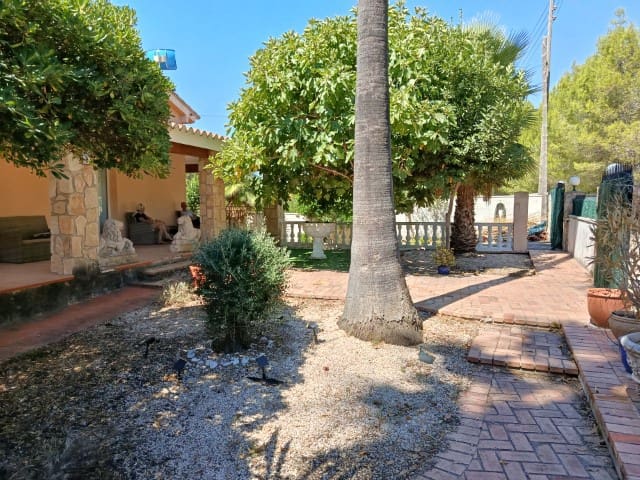 3 bedroom Villa for sale in La Drova with pool garage - € 395,000 (Ref: 10037792)