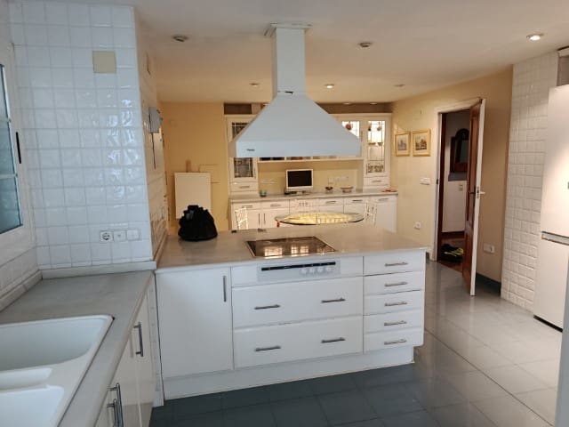 6 Zimmer Apartment zu verkaufen in Gandia mit Garage - 550.000 € (Ref: 10063036)