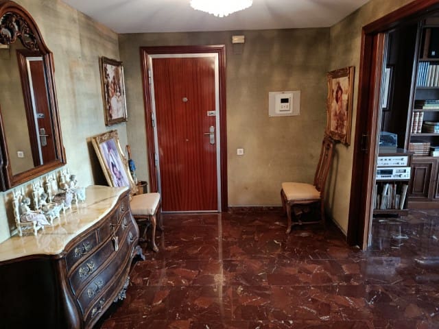 6 Zimmer Apartment zu verkaufen in Gandia mit Garage - 550.000 € (Ref: 10063036)