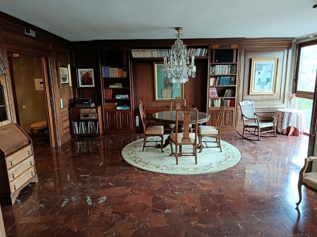 6 Zimmer Apartment zu verkaufen in Gandia mit Garage - 550.000 € (Ref: 10063036)