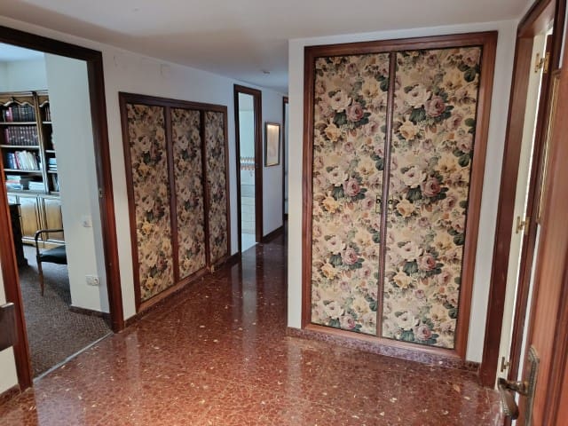 6 Zimmer Apartment zu verkaufen in Gandia mit Garage - 550.000 € (Ref: 10063036)
