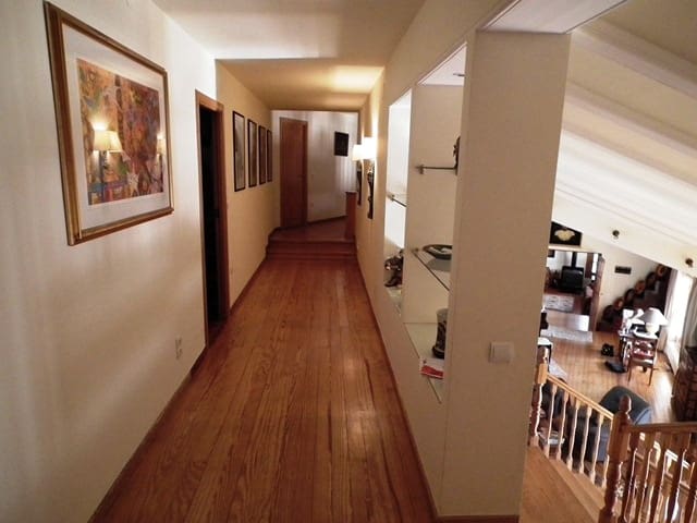 Villa til salg i Gandia med swimmingpool - € 1.700.000 (Ref: 3875660)