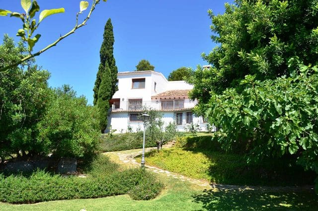 Villa til salg i Gandia med swimmingpool - € 1.700.000 (Ref: 3875660)