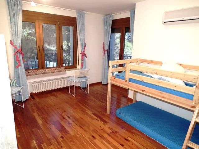 Villa til salg i Gandia med swimmingpool - € 1.700.000 (Ref: 3875660)