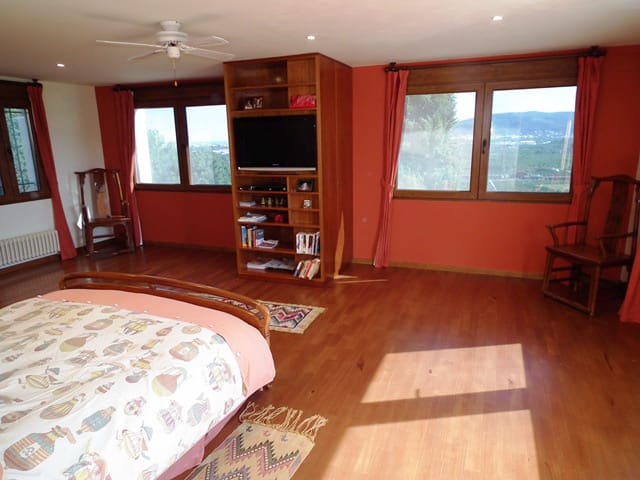 Villa til salg i Gandia med swimmingpool - € 1.700.000 (Ref: 3875660)