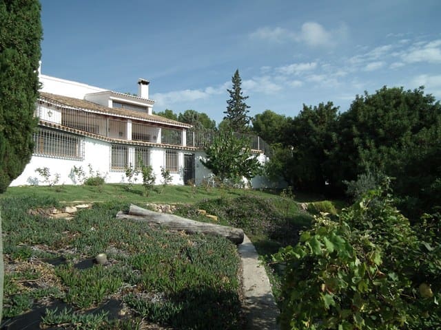 Villa til salg i Gandia med swimmingpool - € 1.700.000 (Ref: 3875660)