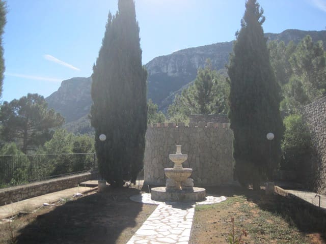 4 soveværelse Finca/Landehus til salg i Gandia med swimmingpool - € 795.000 (Ref: 3875669)