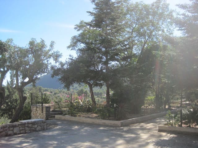 4 soveværelse Finca/Landehus til salg i Gandia med swimmingpool - € 795.000 (Ref: 3875669)