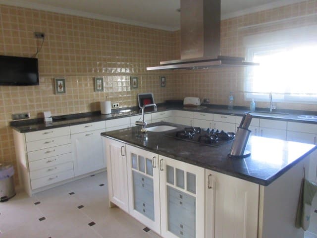 3 soveværelse Villa til salg i Gandia med swimmingpool - € 420.000 (Ref: 5661550)