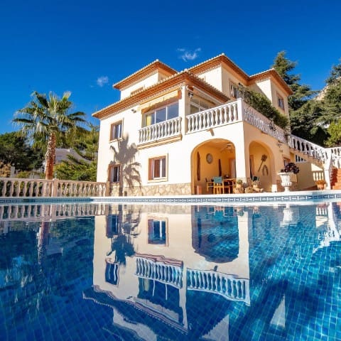 6 soveværelse Villa til salg i La Drova med swimmingpool - € 580.000 (Ref: 6575410)