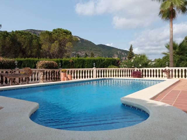 6 soveværelse Villa til salg i La Drova med swimmingpool - € 580.000 (Ref: 6575410)