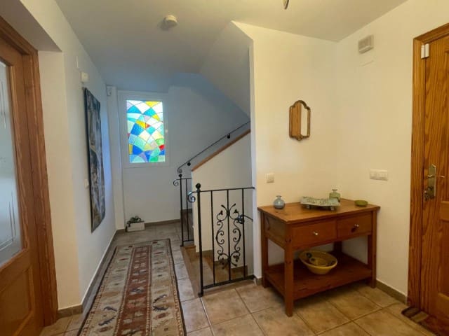 6 soveværelse Villa til salg i La Drova med swimmingpool - € 580.000 (Ref: 6575410)