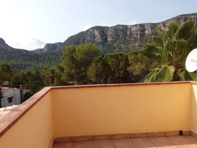 6 soveværelse Villa til salg i La Drova med swimmingpool - € 580.000 (Ref: 6575410)