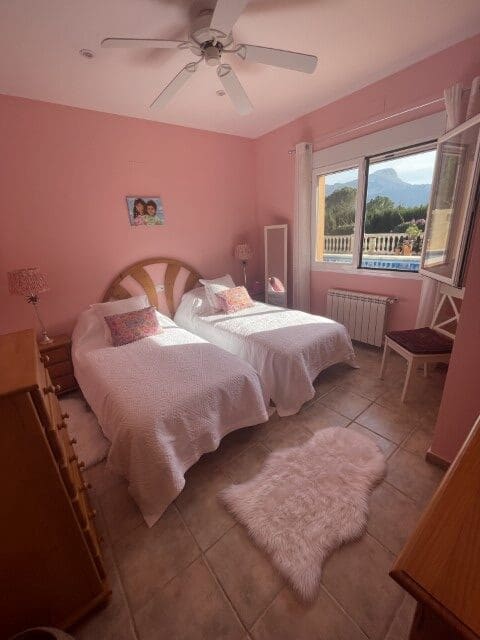 6 soveværelse Villa til salg i La Drova med swimmingpool - € 580.000 (Ref: 6575410)