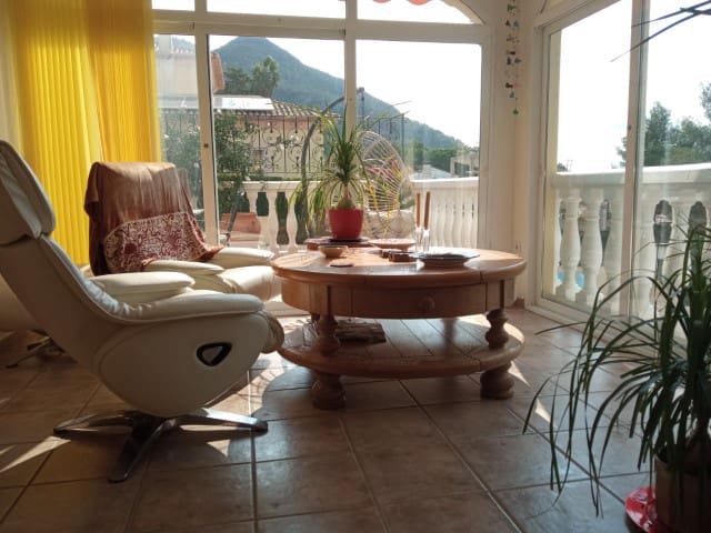 6 soveværelse Villa til salg i La Drova med swimmingpool - € 580.000 (Ref: 6575410)