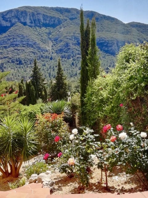 6 soveværelse Villa til salg i La Drova med swimmingpool - € 580.000 (Ref: 6575410)