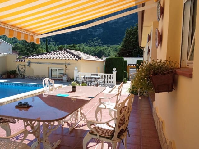 4 soverom Villa til salgs i La Drova med svømmebasseng - € 300 000 (Ref: 7110703)