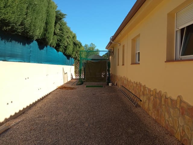 4 soverom Villa til salgs i La Drova med svømmebasseng - € 300 000 (Ref: 7110703)