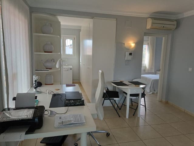 3 slaapkamer Villa te koop in Oliva Nova met zwembad - € 900.000 (Ref: 7236962)