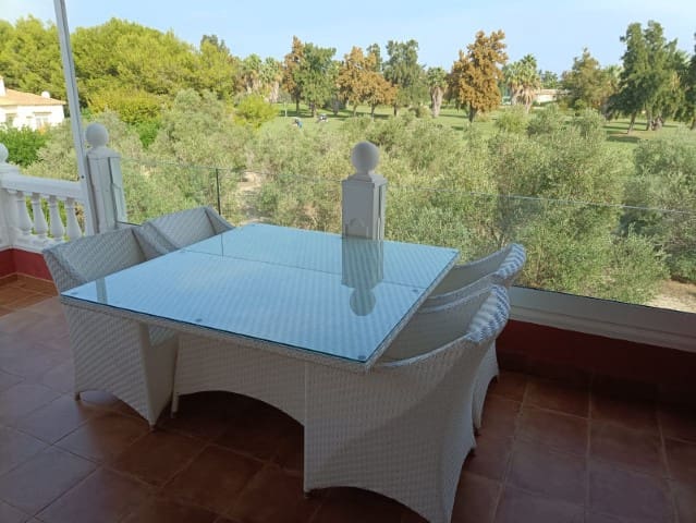 3 slaapkamer Villa te koop in Oliva Nova met zwembad - € 900.000 (Ref: 7236962)